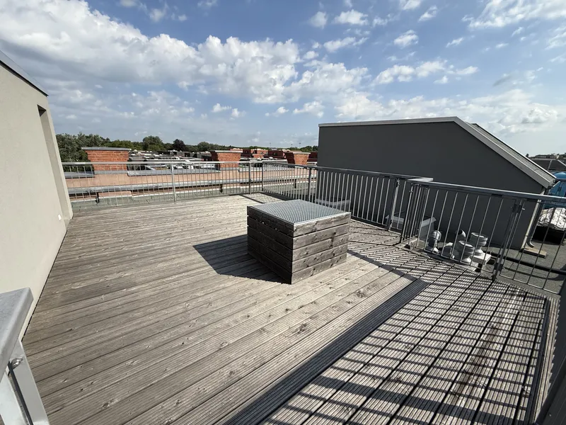 2-Zimmer-Wohnung mit großzügiger Dachterrasse in Spree-Lage — photo 1